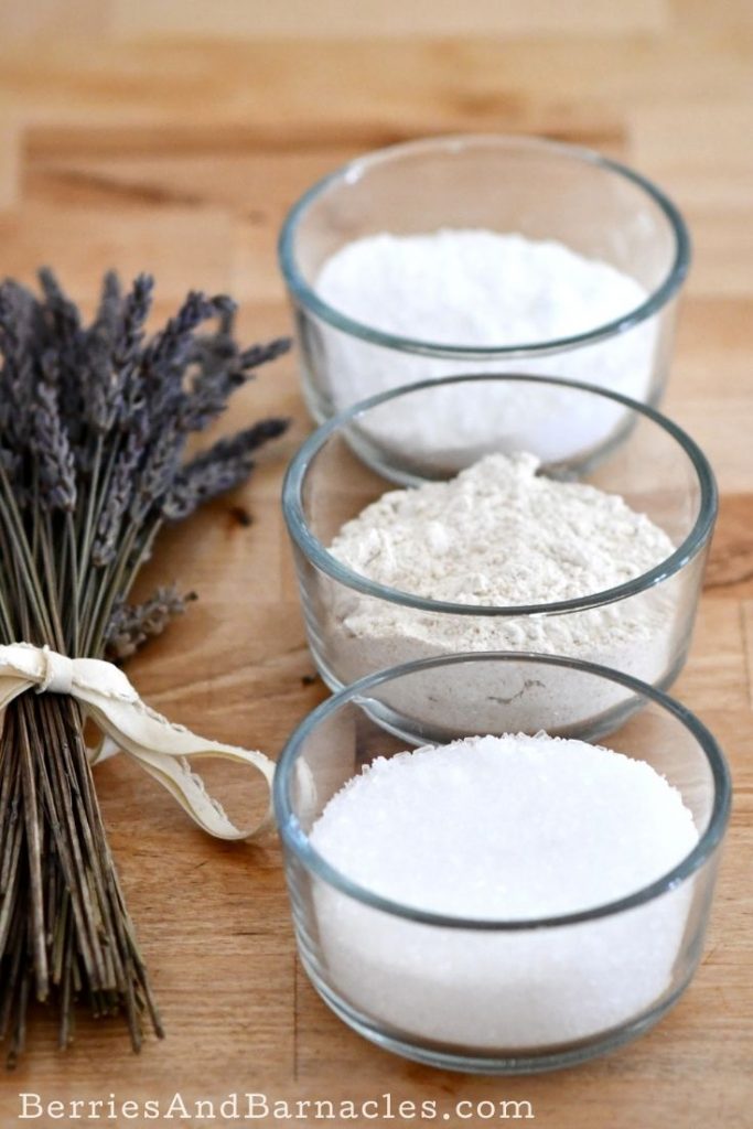 How to make simple homemade bath soak and salts from everyday ingredients
